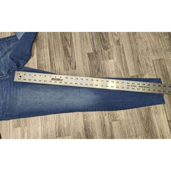 (3/$35) Old Navy Womens Size 4 Super Skinny Mid Rise Whiskered Denim Blue Jeans - Picture 8 of 10